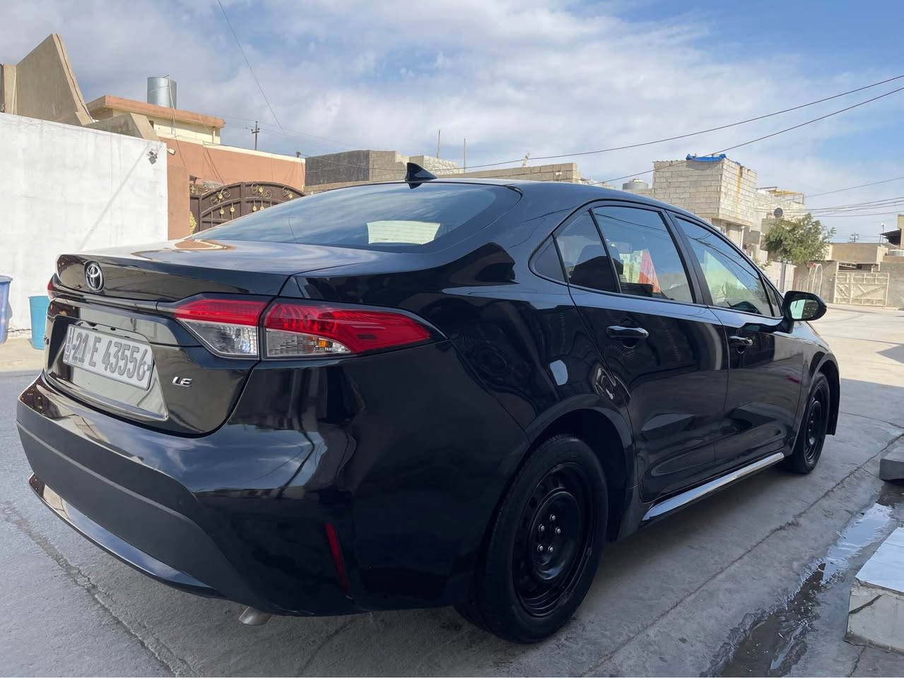 سيارة كورلا 2024 وارد امريكي Le صورة الحادث موجود بصورة بونيد تجاري وبيها اشوية دواخل ماشيه 29 ميل
مكان السيارة كركوك 
***********
*********** بيها واتس اب كركوك, العراق
