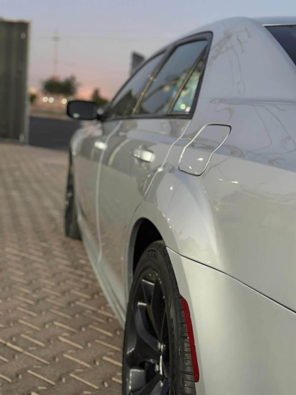 اوباما 2022  S
السيارة كلين تايتل وحلوة ونظيفة 
سيارة مابيها اي نقص كله بكفالة
المواصفات 
حساسات امامي وخلفي 
بانوراما 
دبل لحية بجم عريض 
رادار جانبي 
داخل جلد 
مقاعد تدفئة امامي و خلفي 
شفتات ستيرن 
دخول ذكي بصمة دبل بصمة 
باقي مواصفات معروفة لل S 
سعر السيارة 325 بي مجال للطيبين 
للتواصل ***********
مكان سيارة كركوك أربيل, العراق
