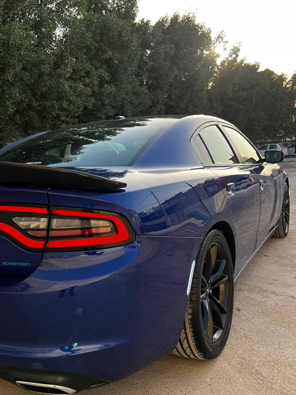 السلام عليكم جارجر موديل ٢٠١٩ فئة ال sxt جويتي 

 حادثه بالجاملغ الخلفي بدون دواخل وبدون ايرباك يعني قطعه وحده صبغ صور الحادث موجوده السياره جديده كير ومحرك وتبريد وحداديه امامي وخلفي كفاله تخم تاير جديد ماشيه ٥٢ ميل حقيقي وعل فحص دواخله على وضع الشركه السياره جديده واحله من الصور بهواي كرسي السائق كهرباء تحكم ستيرن جهتين عدسات LED اصلي بجم كله زينون محرك 6V  والمواصفات الباقيه معروفه باسمي هزه وارقام جدد سنويه جديده تحويل مباشر السعر ٢١٣ وبيه مجال بسيط العنوان  بغداد  ه‍ /*********** الشراي يتصل ويدلل
