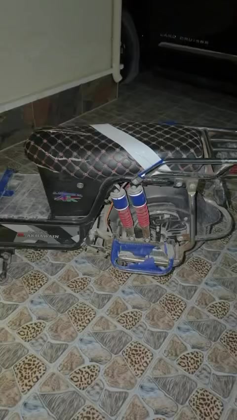 موطور شحن
كامل من كلشي فقط ترتيب وغسل ❤️👍
بطاريات كلهن جدد قبل اقل من شهر بدلتها 
كهربائيات كلهن شغاله 
فقط غسل وترتيب 
مابي اي نقص 
للتواصل واتس اب او الاتصال بالرقم 
***********
مكاني هيت 👍👍
