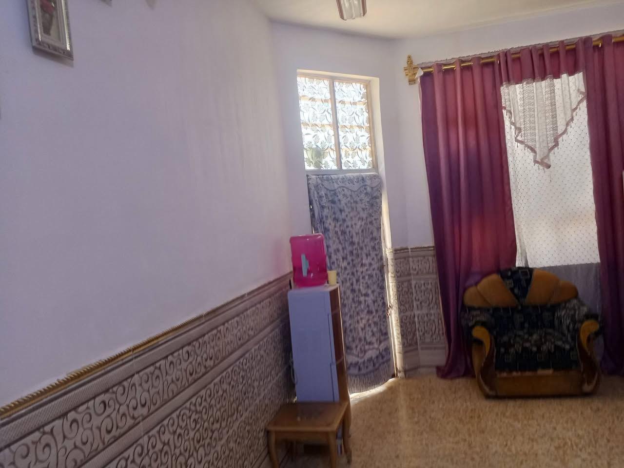 سلام عليكم دار للبيع مساحه ١٥٠م واجهه ٧ونص ونزل ٢٠ السعر مناسب الاستفسار على هذا رقم *********** قرب شارع ٨٠خلف محاطة بانزين خانه اضواء الحله ثاني بيت عن شارع بيت درجة اولى
