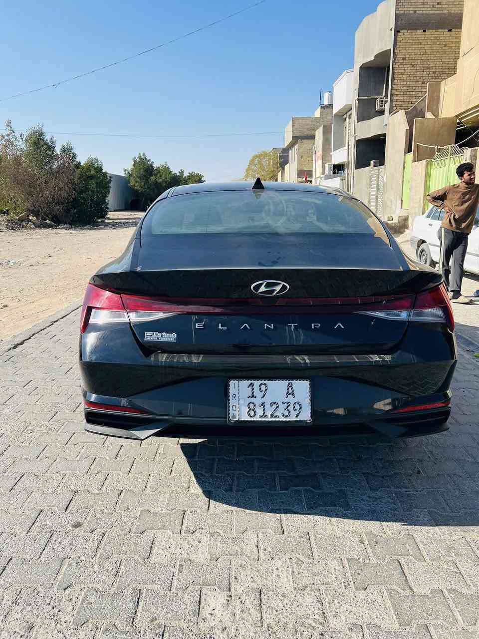 سلام عليكم لبيع النترا مديل ٢٣ سياره ماشيه ١٥ الف سياره حلوه وجديده بمعنى الكلمه رقم وسنويه جدد سياره مال جناي حادثه جاملغ وباب جهه السايق بدون دواخل وبدون شواصي كفاله السياره فول عده الفتحه وترايك وين متريد حداديه كلهه جديده عله وضع الشركه الشراي يخابرني معروضه ١٤٥ ورقه وبيهه مجال كلش بسيط رقمي ***********
