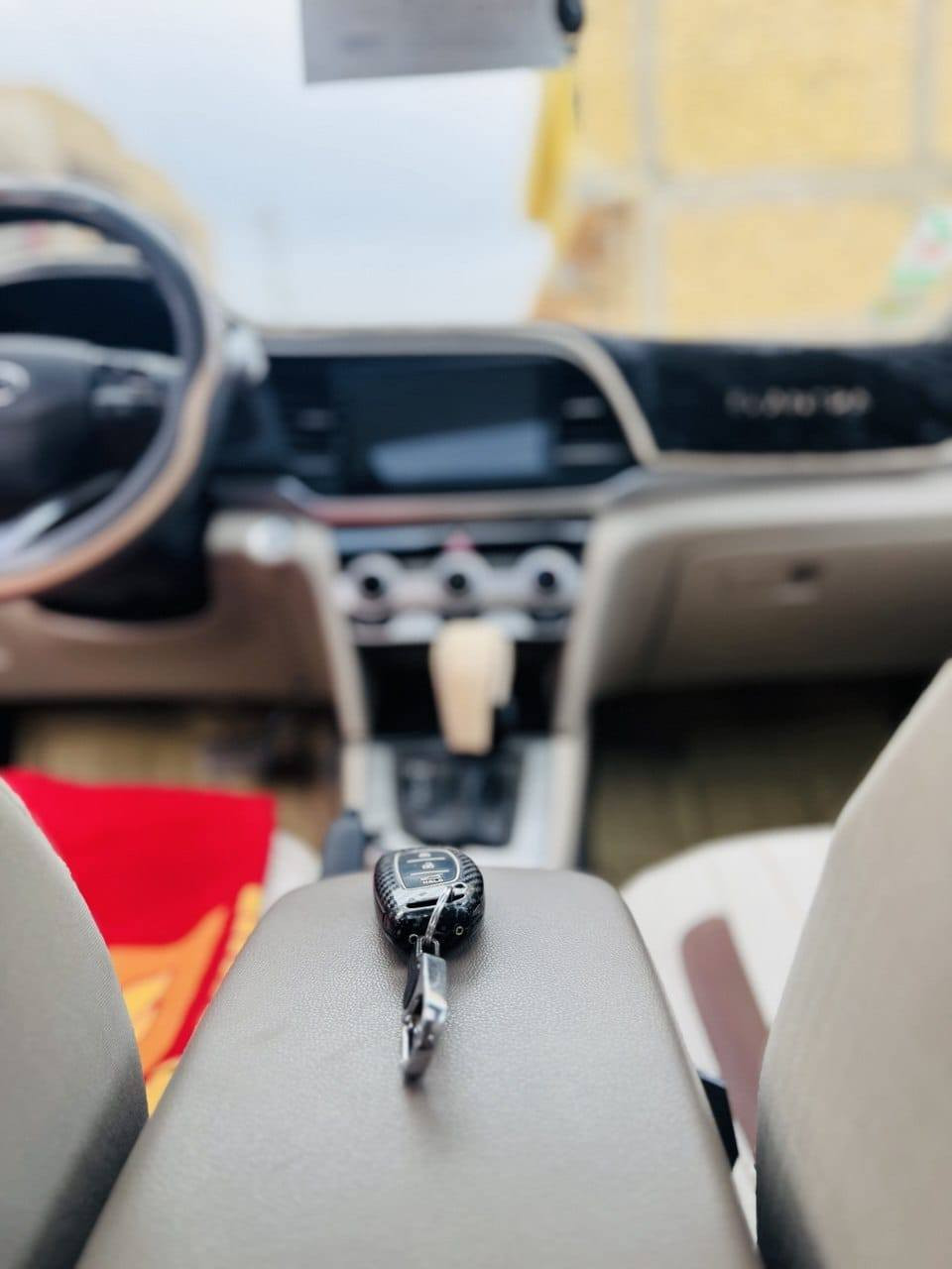 موديل ١٩
كفاله عامه من ضربه وبارد .
158$
مكانه ديوانيه..
 *********** واتساب تفاصيل اكثر
