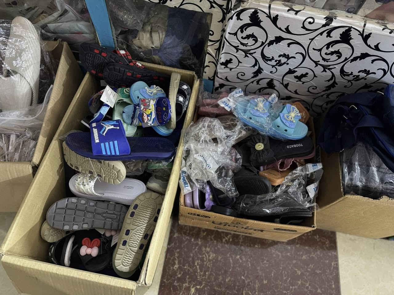 عندي شلعه تصفيه بيع صيفي وشتائي تنباع على البث تركض ماعندي مجال ابث اريد افرغ المحل


**إذا كنت صاحب هذا الإعلان وتريد حذفه لأي سبب، رجاءا أرسل رسالة إلى الدعم الفني**