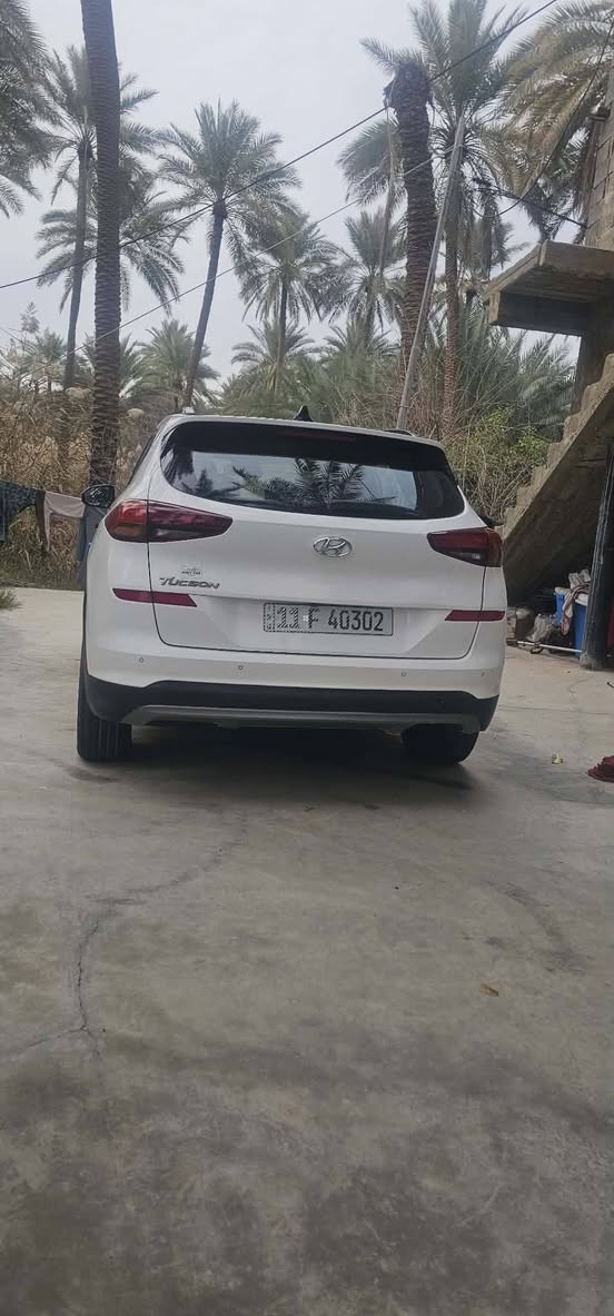 سلام عليكم سياره توسان موديل 19 خليجي فول
شاشه 
تحكم استيرن
رقم بغداد بأسمي
5 بصمات 
بنراما على طول القماره
سياره بيها سبع قطع قطع صبغ ابيع مصبوخه احزام 
فقط بيع الشراي يتصل على الرقم ***********
مكان السيارة كربلاء الحسينيه بيع مستعجل السعر 155 ورقه ارخص توسان بل عراق نضافه السياره 100٪
