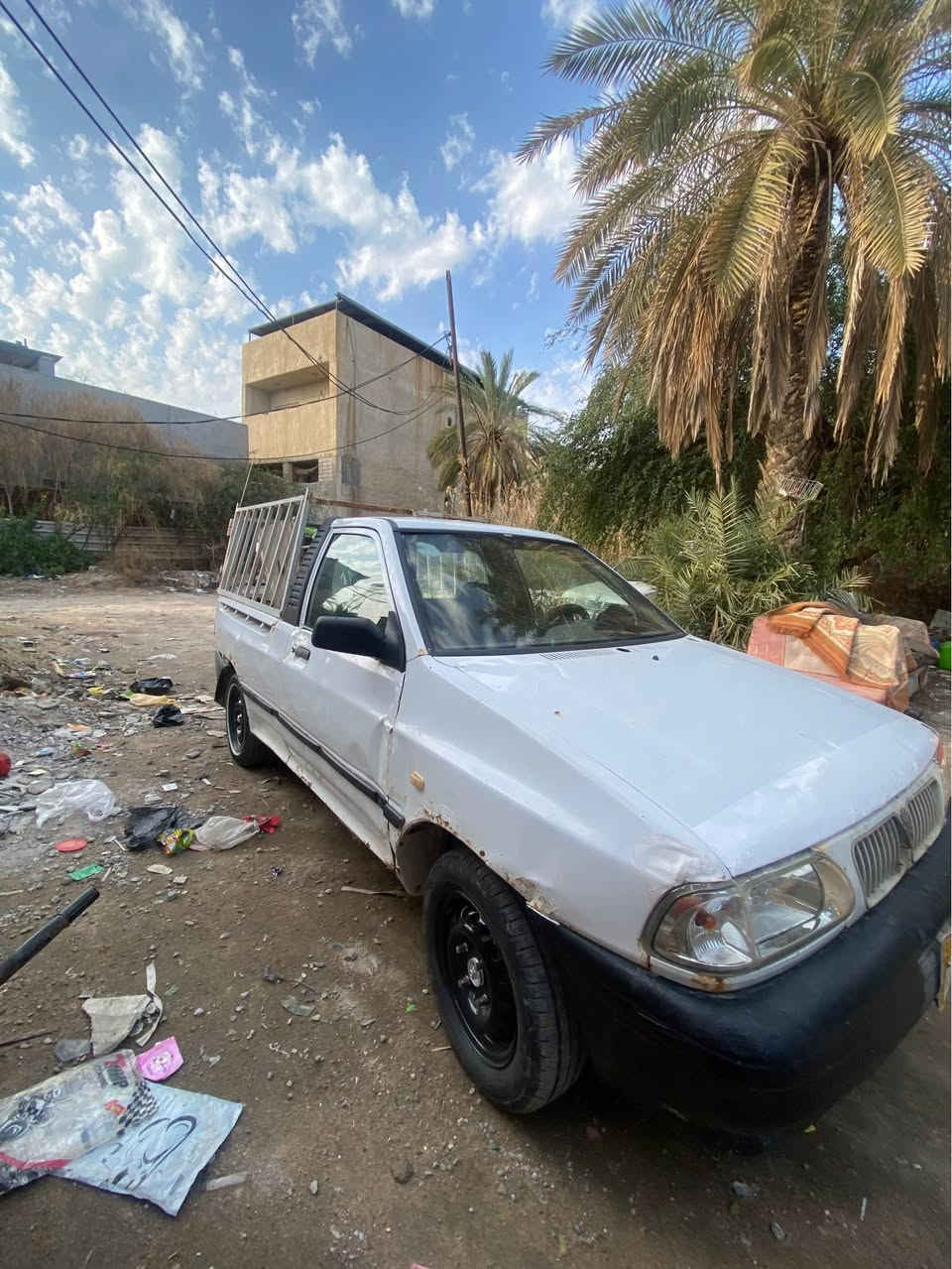 سلام عليكم سياره بيكم سايبه موديل 2014لبيع  عليه غرامات ١٥٠الف على المشتري ضريبه مسدده ماعليه مكينه اول ماتشغل بيه صوت ويروح وغسلته وضلت تخربط  والعرضانيه طاكه كير مابيه شي حداديه جديده تخم تاير نضاف كلش  كهربائيات كله شغاله ولبدي شوف العين  سعره ٢٣وبيه مجال عنوان البصره كرمة علي 
هـ *********** البصرة, العراق
