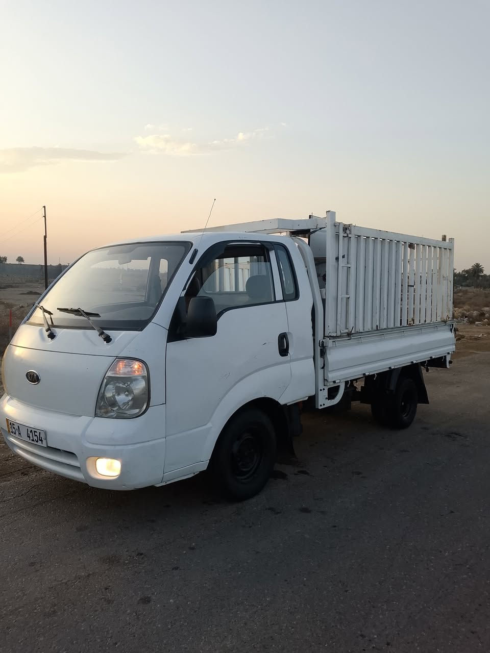 نقل اثاث داخل بغداد وخارج بغداد كل المحافظات تحويل من بيت الى اخر (ملاحضه )نتكفل بكل الموافقات الامنيه كادر عمال جميع انوع السيارات الحمل وتساب *********** 📞***********
