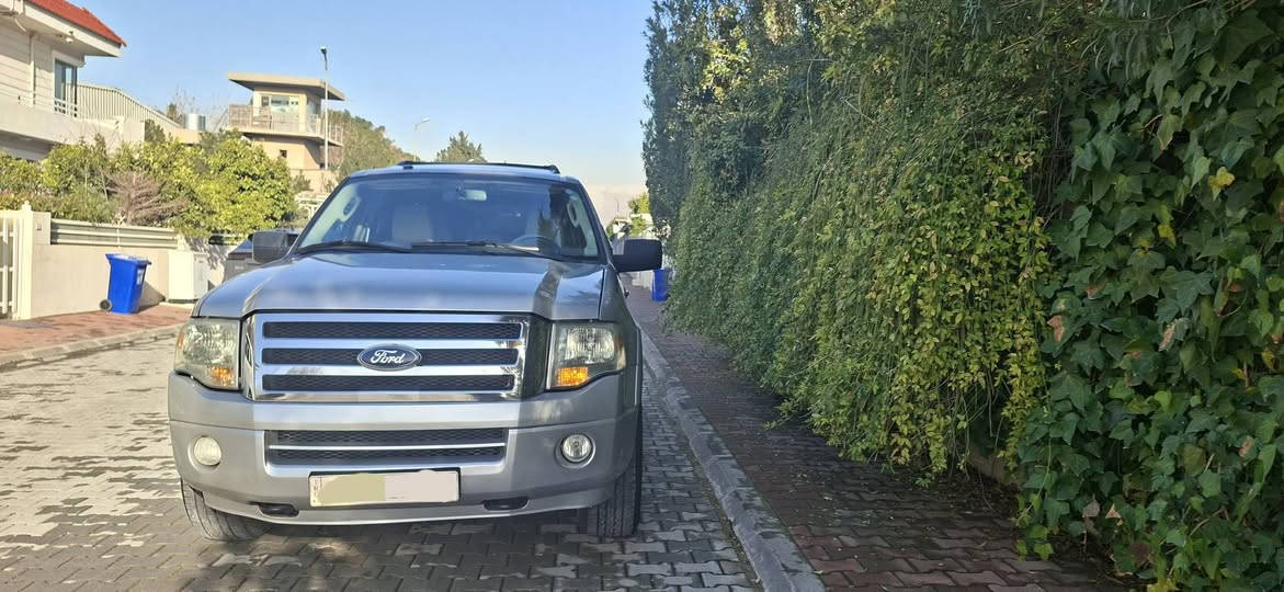فورد اكسبديشن خليجي ٢٠١٢ نيفا بدون صبغ فول مواصفات: ١١٨ الف مايل ماشي
سلايت. ٧ راكب. كشنات جلد. كشن كهربائي. شاشه كامره. تحكمات امامي خلفي. مرايات كهربائي. كود باب. دبل اكسل. كير ومحرك مامفتوح رقم وهزه وفحص جديد بأسمي 
***********
