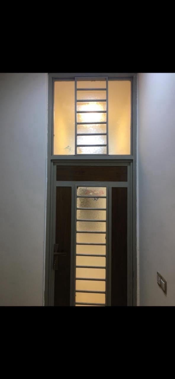 🔱 تحية طيبة ❤️‍🔥
✨شقة للإيجار التجاري طابق ارضي 🏡
📍اليرموك - قرب جامع الداخلية 
تحتوي الشقة ع
غرف نوم عدد 1 صالة 
خدمات صحية عدد 1
تصلح عيادة او مكاتب أو شركة 
الشقة (زنجيل) ع شارعين 
🔸ملاحظة:السعر مناسب جدا 
💰لمعرفة السعر وباقي التفاصيل 
📱للتواصل ع الأرقام التالية⚓️
***********
***********
رمز ✅ البحث 69 متواجدين ع الواتساب 
✨ نستقبل جميع العروض والطلبات العقارية ✨