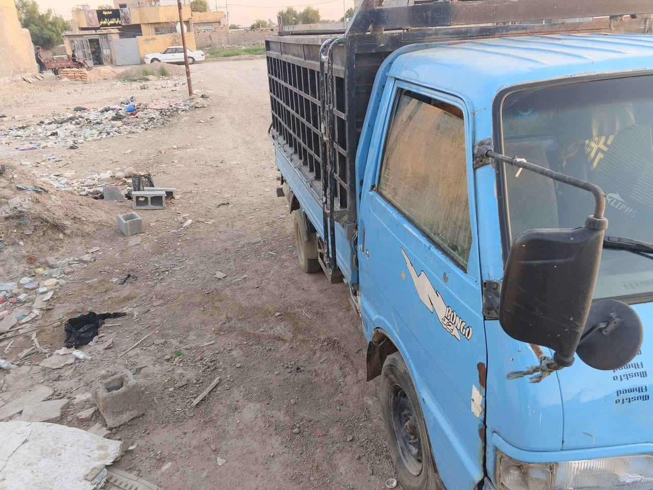سلام عليكم كيا بنكو موديل 94 رقم بغداد رقم شاصي واضح 
مكينه خير من الله كير اكسل خير من الله سنويه ال 29 سنويا باسمي تحويل ثاني يوم سعر42وبيها مجال رقم هاتف ***********
