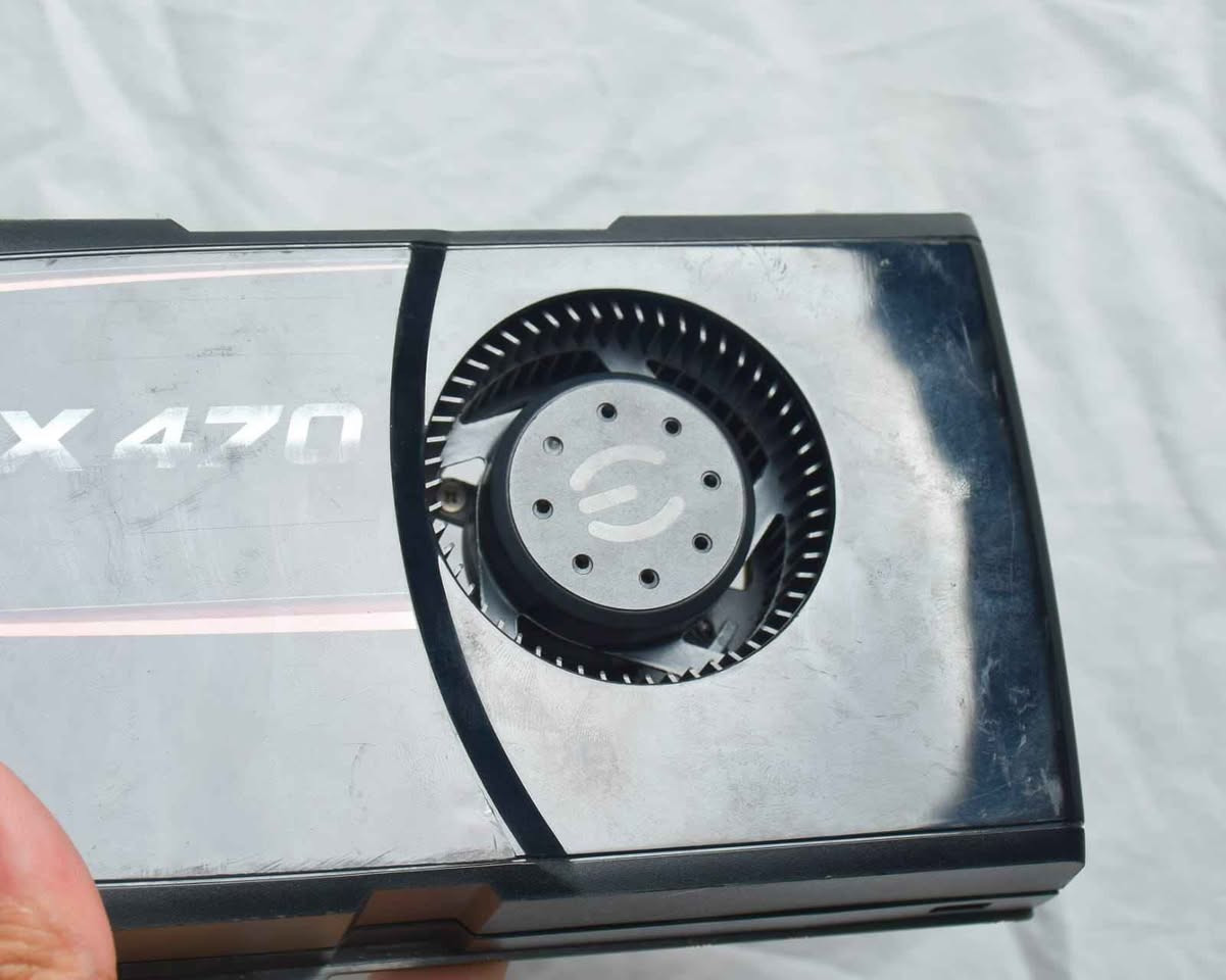 كرت evga gtx 470
شغال بدون مشاكل


**إذا كنت صاحب هذا الإعلان وتريد حذفه لأي سبب، رجاءا أرسل رسالة إلى الدعم الفني**