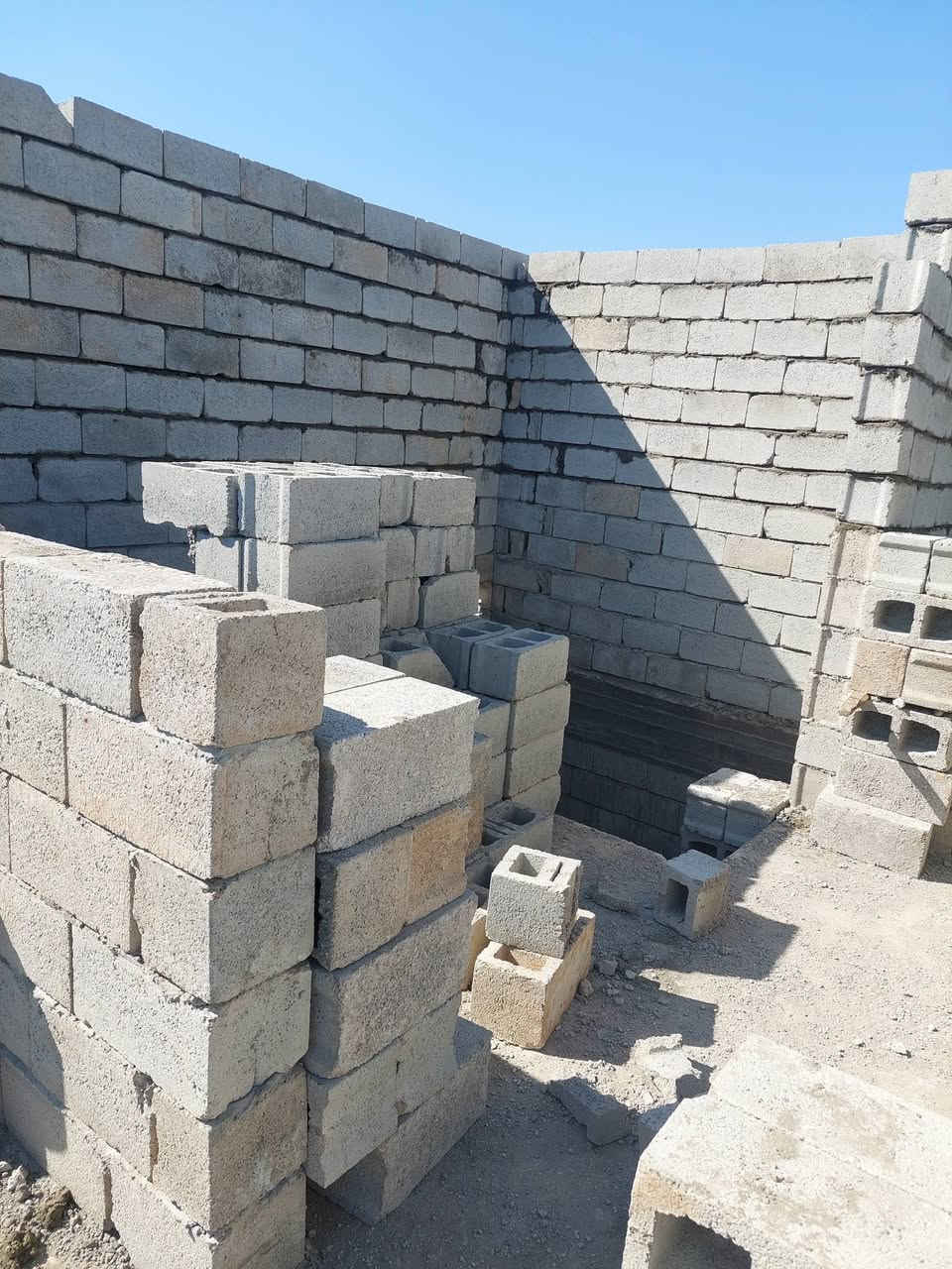 بسم الله الرحمن الرحيم 

(المصداقية شعارنا ورضاكم هدفنا)

يعلن مكتب الركن الذهبي عن بناء دار احلامك 

بل نقد وبل تقسيط بتسديد شهري وعلى شكل دفعات حسب رغبتك 

بناء كافة الدور السكنية والمحال التجارية

في ديالى والمناطق المحيطة بها بأشراف هندسي وكوادر ذو كفائة عالية بكافة درجات البناء وحسب طلب الزبون 

لدى مكتب الركن الذهبي للمقاولات العامة 

(نضع خبرتنا بين ايديكم) للاستفسار اكثر 

يرجا زيارتنا الى موقع الشركة القائم في بعقوبة تقاطع القدس او مراسلتنا على الواتساب او الاتصال بل ارقام‭***********
