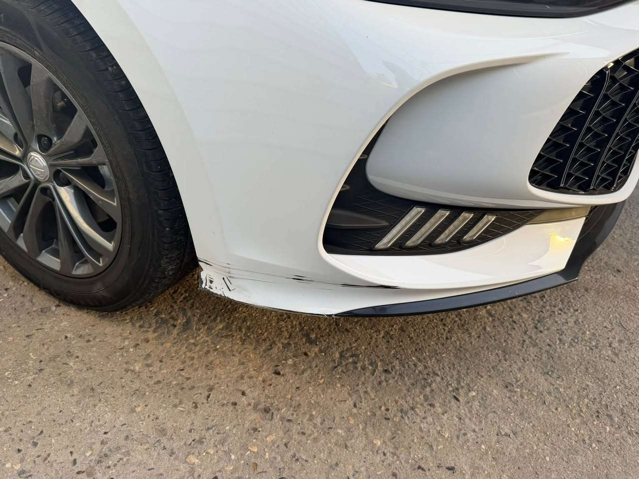 Mg 5 جيتي 
٢٢٥ رقم اربيل فول مواصفات كشنات احمر
بس بيهه شخط بالدعاميه الاماميه 
ماشيه ١٣ الف
سعرهه ١٣٠@
مكاني بغداد بأسمي


**إذا كنت صاحب هذا الإعلان وتريد حذفه لأي سبب، رجاءا أرسل رسالة إلى الدعم الفني**