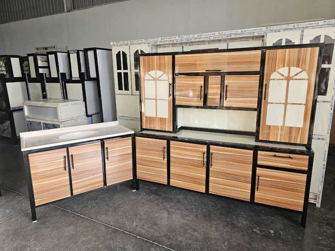 كاونتر ارضي وملحق مترين  مع  سنك متر و20 مرمر


**إذا كنت صاحب هذا الإعلان وتريد حذفه لأي سبب، رجاءا أرسل رسالة إلى الدعم الفني**