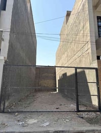 قطعة ارض 85م للبيع في منطقة حي البنوك / خلف شارع النداوي مربع التربية ...