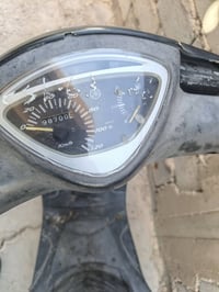 كامله مكمله مابيها كل نقص بس باتري كاعد شغاله سلف وهندر نكره بكل وقت ب...