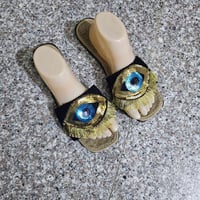 للبيع • الشعب