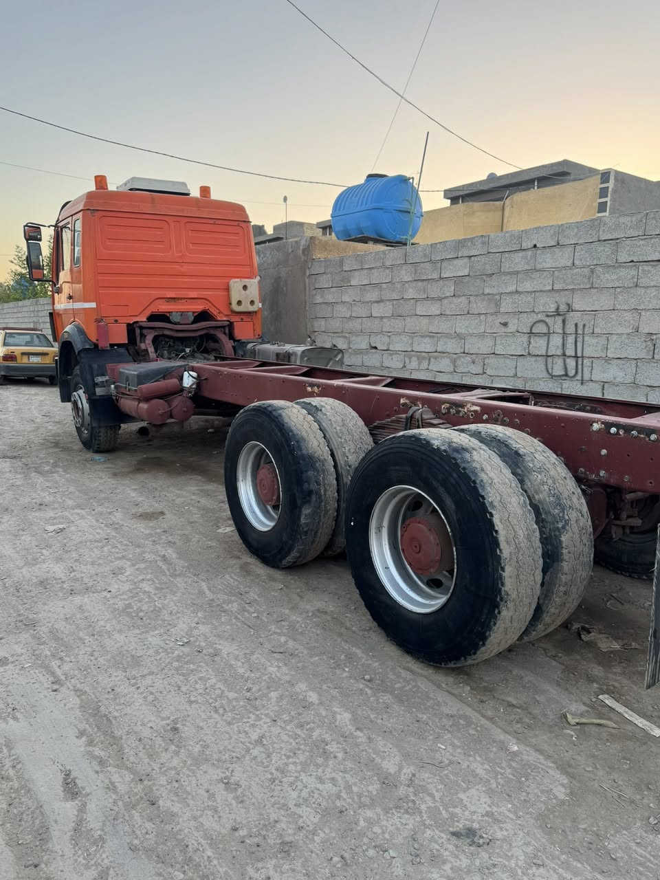 للبيع البي موديل ٨٨
مكينه ٨ محسن

كير برميل 

مجموعه جيف ٩٠/ رباط ٢٤

رقم بغداد بسمي 

سعر ٣٢٠ و بيهه مجال 

***********
