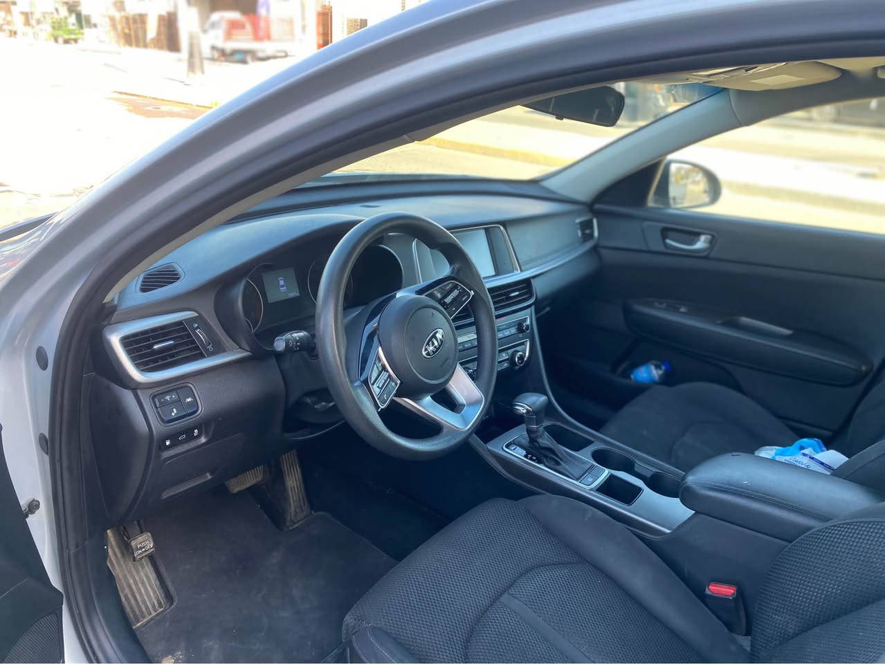 السلام عليكم 
كيا اوبتيما 2020 
فئة fe
رقم اربيل الجديد 
هزه وسنويه وفحص مرور كله جديد
السياره بسمي تحويل او وكاله
بيه اقل ربع البنيد تعديل وراشينه كلير نص البنيد تقريبا
بدون دواخل 
بدون ايرباك
السونار وصور الحادث موجوده بالمنشور
ماشيه حاليا 75 حقيقي
محرك 2400
محرك وكير مامفتوح بلادي
بدون تنقيص وبدون تبخير
لايت زرع عدسات زنون
ومواصفات fe معروفه
سياره جديده بالعافيه على اللي ياخذهه
العنوان بغداد/ابوغريب
السعر 155 وبيه مجال بسيط
*********** بغداد, العراق
