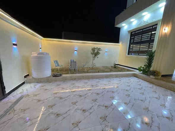 دار سكن للبيع 🏠 #طابقين
الدار عبارة عن فلة فاخرة بتصميم مميز
#المساحة :: 250م 
طابو صرف زراعي المالك عراقي 
#العنوان :: إبي الخصيب حي العسكري 
مقاطعة كوت الحمداني .
#يحتوي :: أربع ( 4 ) غرف منام وصالتين 
وصحيات داخلية في الطابق الأول والثاني وكراج واسع
وحديقة وصحيات خارجية خاصة بالضيوف ومطبخ 
وأستقبال ومناور اضافة إلى الدرج .
#نظام_العمل / أساس وسقف #كونكريت 
والبناء #بلوك من الدرجة الأولى / أصباغ عالمية
وضمان الماء والكهرباء خرائط متميزة 
البيت يقع على شارع تبليط 10م
#خارطة_الدار_تحت_اشراف_هندسي_متميز
الدار جاهز #للمشتري ان شاء الله
#السعر_المطلوب:: 190 مليون قابل للتفاوض
هاتف ☎️ ***********☎️
