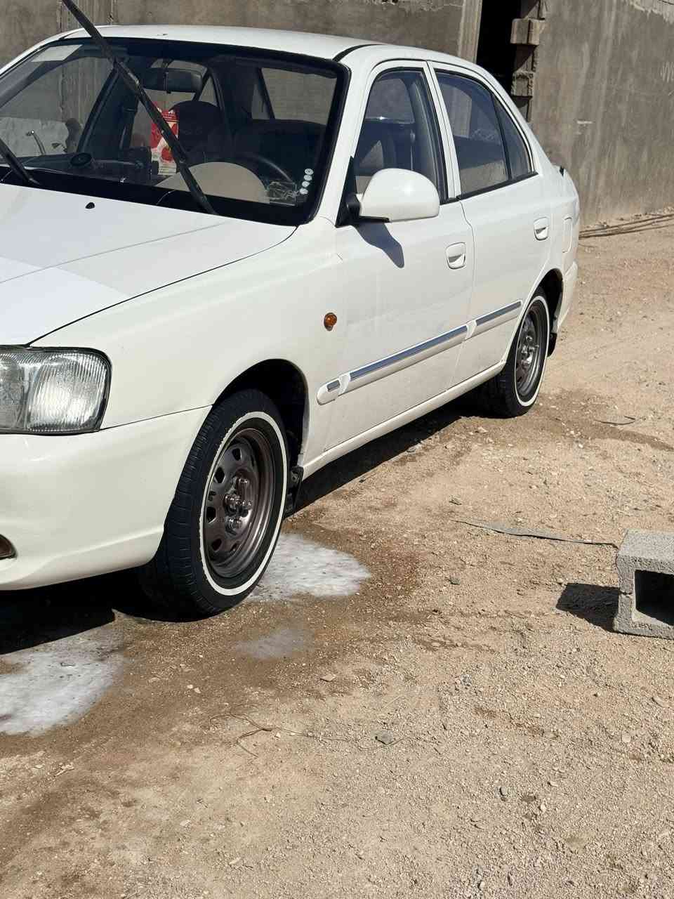 السلام عليكم فيرنا موديل 12 
بيها رشات صبغ اثر جراد أبيع مرشوشه احزام 
عنواني البصره السعر ٧٠ وبيها مجال 
رقم الهاتف *********** واتساب واتصال
