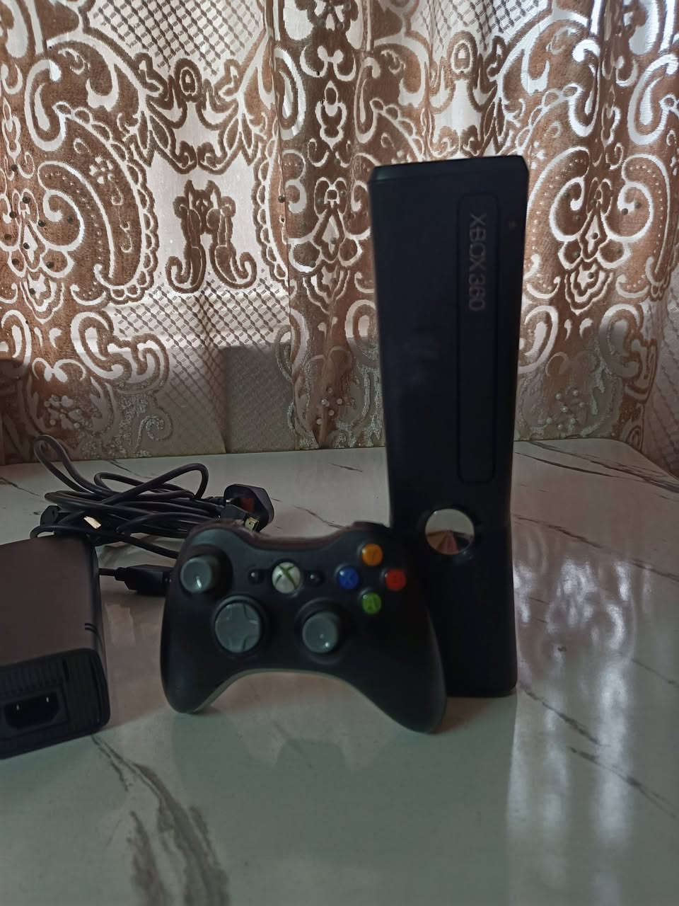 سلام عليكم
اكس بوكس نضيف 95٪ 

عدد العبات 40 لعبه 

كل الملحقات موجوده 

ولا بي نقص ابي شي 

المكان: بغداد /الشعلة /قطاع الاول 

السعر مناسب. راسلني خاص. 

او مراوس ب بلي فور. 
.


**إذا كنت صاحب هذا الإعلان وتريد حذفه لأي سبب، رجاءا أرسل رسالة إلى الدعم الفني**