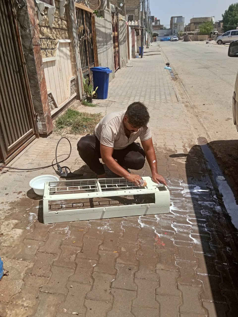 تقدم الورشة التقنية للتبريد خدماتها👷🏻

📲*********** 👷🏻حسين العنزي👷🏻
😍صارت الصيانة 🛠داخل بيتك🏘️ وكدام عينك والي يرضيك ونطلع منك وانته راضي👍🏻 
♦️تنصيب جميع اجهزه التبريد الانفيرتر والعادي مع عمل الفاكيوم
                                                                                ♦️تصليح الليك والفحص الشامل وشحن الغاز الاصلي الفرنسي R410 و R22 مع الضمان سنه كامله 
‎♦️تنصيب اجهزه الكاسيت التي تعمل بغاز R410
♦️تنزيل وغسل وتنضيف اجهزه التبريد 🚿
♦️لحام الليك القطعه الداخليه والخارجية وتبديل أو الغاء عاكس التدفئه مع شحن الغاز 
♦️صيانه جميع اجهزه التبريد الانفيرتر التي تعمل بغاز R410
♦️تبديل كابسترات وكونتكترات 
♦️يتوفر لدينا جميع انواع كارتات السبلت الانفيرتر والعادي 
♦️يتوفر لدينا قطع غيار لجميع السبالت 
♦️صيانه جميع انواع السبالت والمكيفات موقعيا 
♦️ صيانه جميع كودات السبالت الانفيرتر والعادي 
للاستفسار الاتصال او المراسلة ع الواتس اب 
📲*********** حسين العنزي
