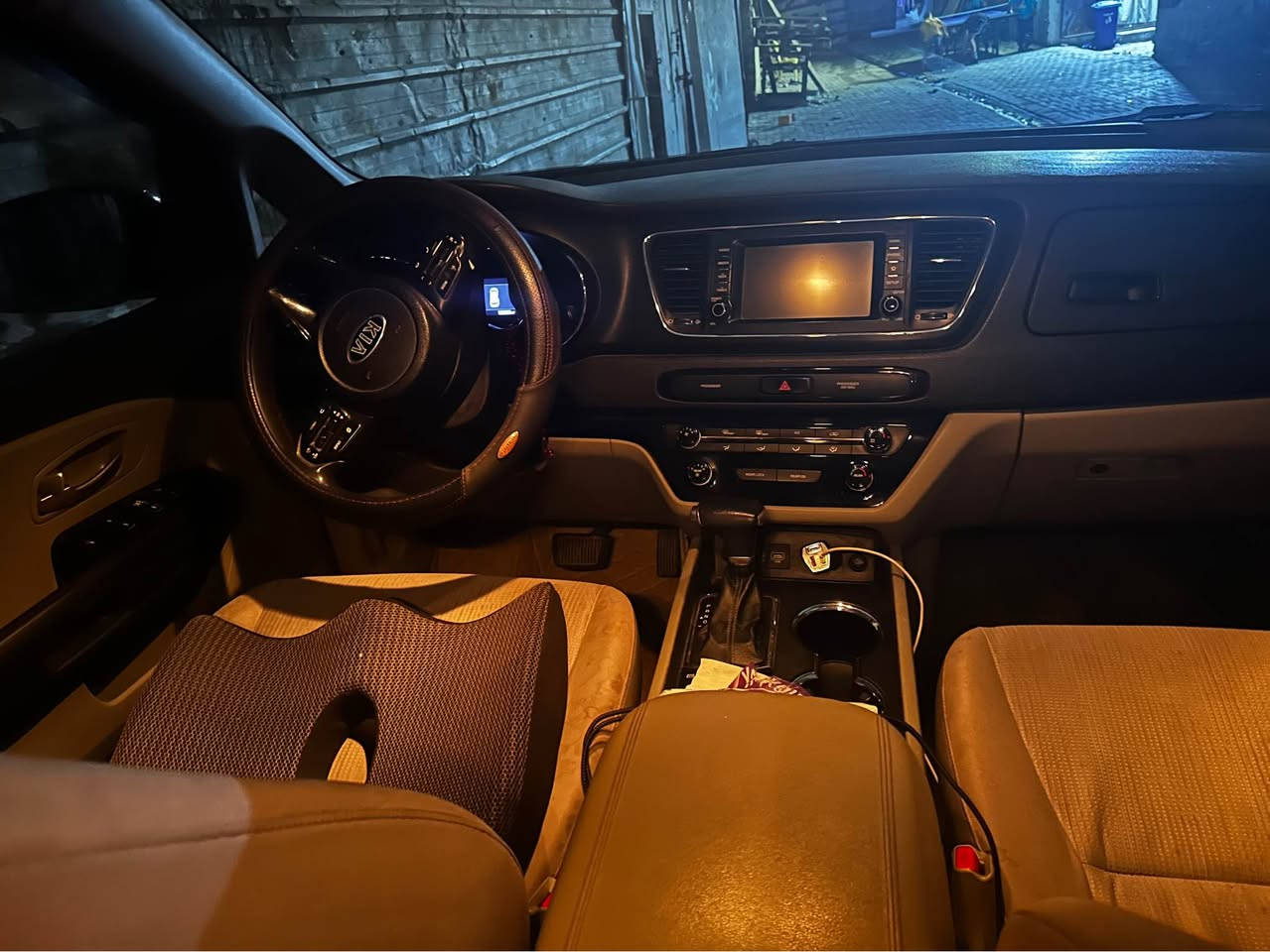 كيا سيدونا موديل 2020 سيارة بيها باس جاملغ صبغ بدون دواخل 
سعره 200 ورقا بيها مجال بسيط للشراي *********** بغداد, العراق
