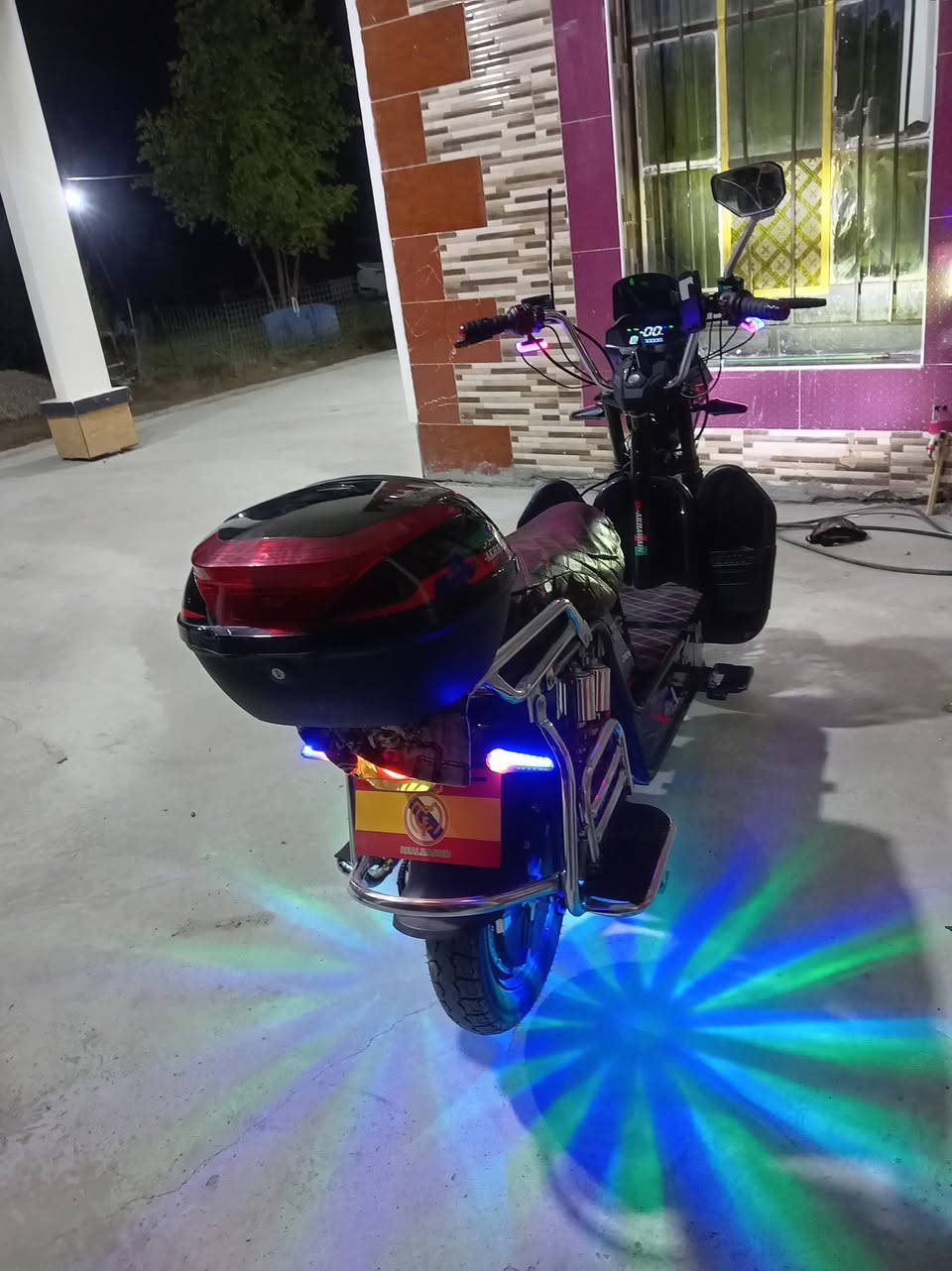 للبيع جبلي نوع الخوين موديل 25
6بطاريات كله عل فحص فول 
دبل بصمه وسويجين كله فول مابي نقص
السعر 700وبي مجال حك الجيه *********** يرهم مراوس حسب اتفاق
