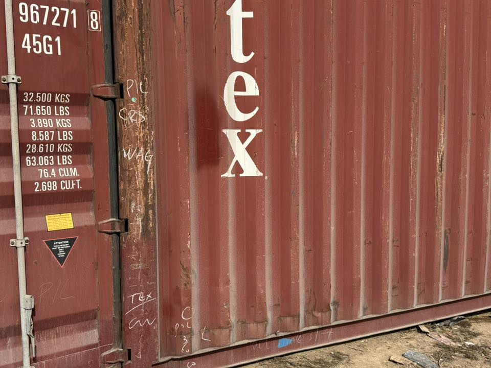 على بركة الله للبيع حاويات طول 12 متر وارتفاع 290 سم (العالية ) بدرجة نظافة ممتازة المكان الحلة والسعر مختلف حسب نظافة الحاوية ***********
