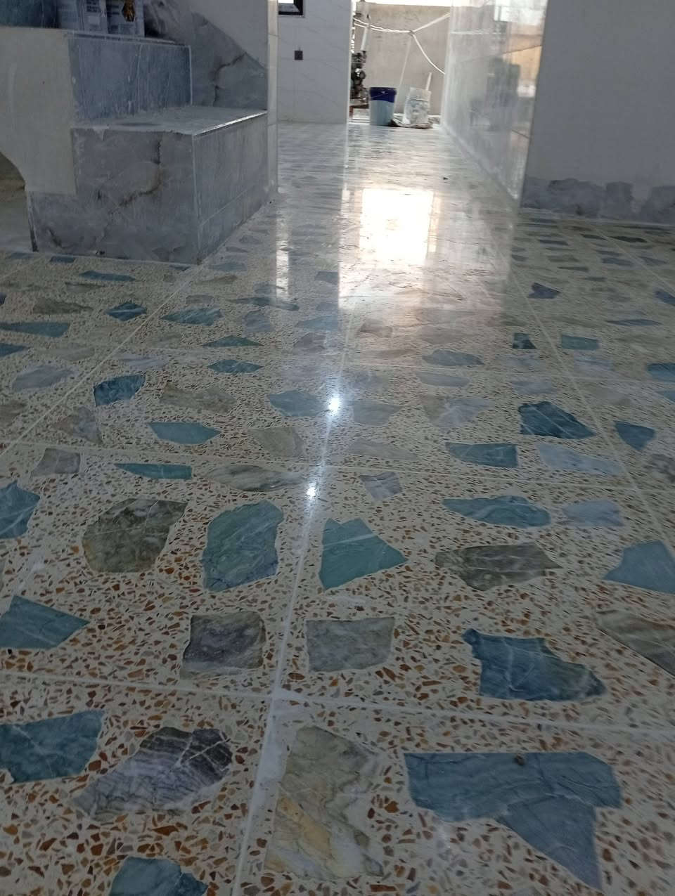 السلام عليكم جلي موقعي كل نواع ارضيه خام مرمر بورسلين موزاييك سعر مناسب صب للاستفسار ***********كركوك
