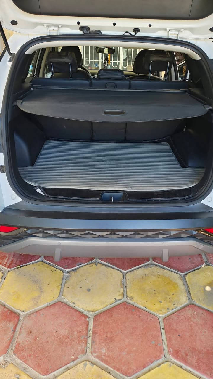 توسان 2023 رقم بغداد باسمي مكفولة ماشية 29 مغلفة جلد كشنات وارضية سيارة جديدة السعر 215 
اتصل وتدلل ***********
ملاحظة السيارة كفالة عامة وجديدة بمعنى الكلمة
