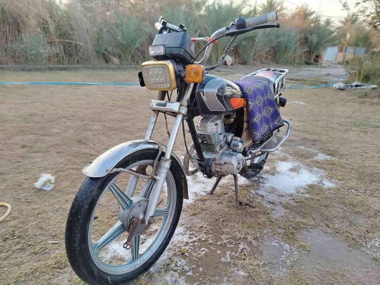 سلام عليكم دراجه البيع خمسه كير كلك الدراجه نضيف خير من الله كهربائية شغال السعر ٣٠٠ وبيه مجال المكان كربلاء الحسينيه البراهمي الرقم ***********
