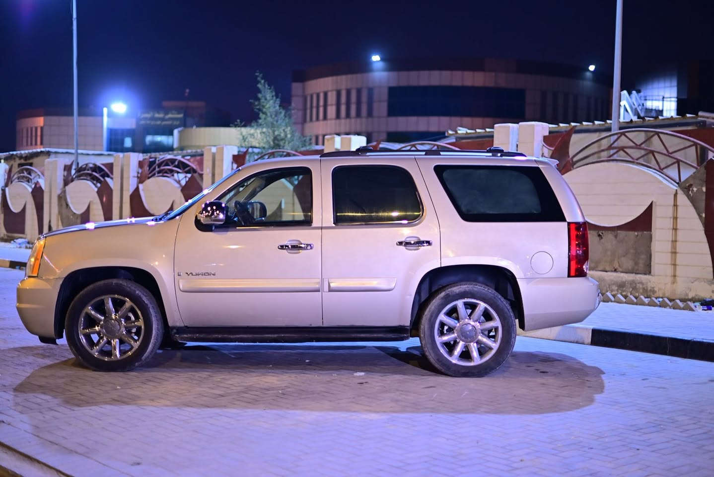 جمسي للبيع لون شمباني كفاله السياره متعوب عليه شوف العين 
للتواصل +964 770 422 8804
