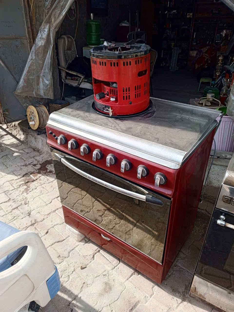 غراض للبيع في ابودشير شارع الضغط 
***********
