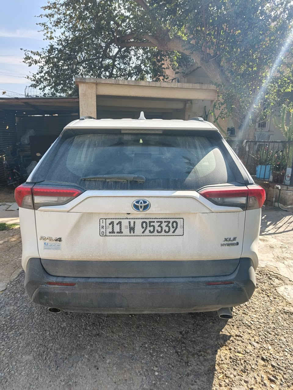 Rav4 
2021 وارد امريكا  لون ابيض 
محرك 2.5 هايبرد
مواصفات XLE 
اوتو هولد 
هاند بريك دگمه
تحكمات ستيرن 
فتحه بانوراما📍
لايتات ليد
5 أنظمة قياده 
نظام ev كهربائي 
و اقتصادي ورياضي واعتيادي 
وطرق وعره 
مانع انزلاق 
اندرويد اوتو 
آبل كار بلاي 
نقطه عمياء 
صندوق كهرباء 📍
گير 6 سرع 
مثبت سرعة 
محدد مسار📍
ضررها 
بنيد و چاملغ مبدل 
و3 ايرباگ 
السونار مرفق بالمنشور
رقم بغداد الدولي 
السعر 193وبيها مجال 
للتواصل 
***********
واتساب فقط
