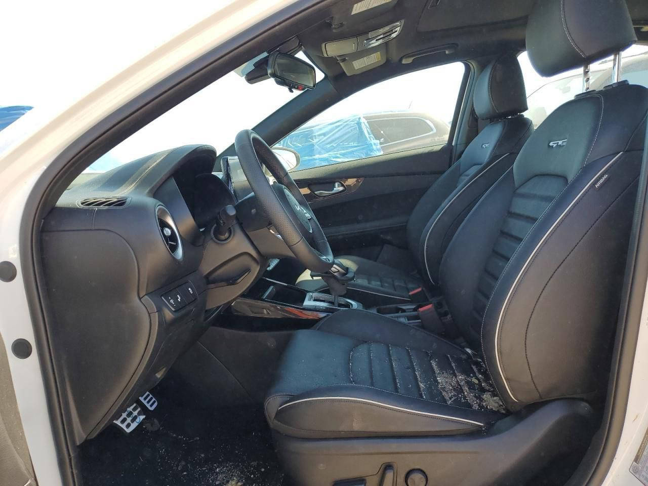 السلام عليكم كيا فورتي 2023
جيتي لاين فول الفول 

سياره حلوه ومناقصه شي 

موصافتها معروفه 

ماشيه 53وقابل لزياده 

رقم بغداد حره 

سعرها 155وبيها شي قليل لطيبين 

واي ستفسار ***********هذه رقمي 

*********** والخاص مفتوح شوف السياره عجبتك تفضل ما عجبتك الله الرزاق رقم الشاصي موجود
