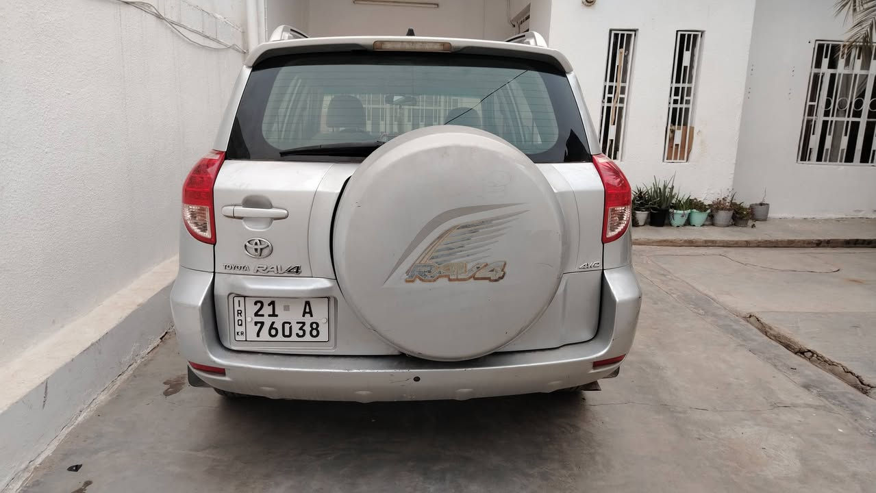 سلام عليكم ورحمة الله وبركاته للبيع سياره راف فور ٢٠٠٨ كلين بدون اي ضرر السياره مال جناي بيها بطاقة بنزين السعر ١٣٠$ وبيها مجال للشراي  و الموشراي لايكسر  بحلال الناس والسلوك كلشي بي تحياتي للجميع رقم المو بايل ***********
