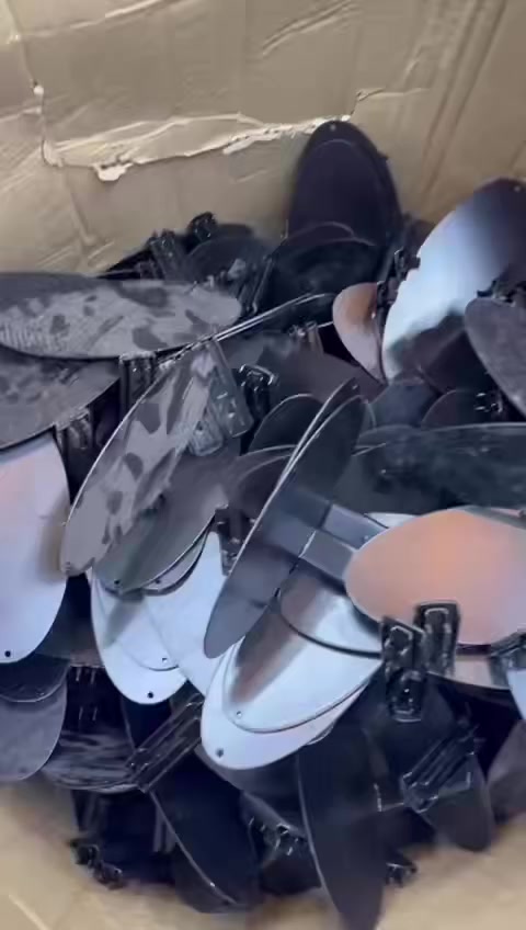 السلام عليكم متوفر ستاند احذية نظافة ١٠٠٪؜ العدد ٣٠٠ قطعة
الاتصال على الرقم / ***********
