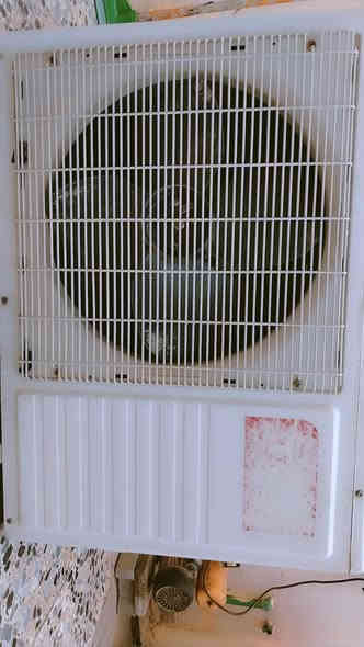 سبلت TCL
ثنين 2 سبلت بلادي ما مصلح غازة البلادي ثلج خير من الله  تدفئة تبريد دبل راديتر  كامل ملحقاتة تجي تفحص وتقتنع يلة تاخذة السبلت نضيف 90 بالمية
***********
السعر 375 وبي مجال قليل
