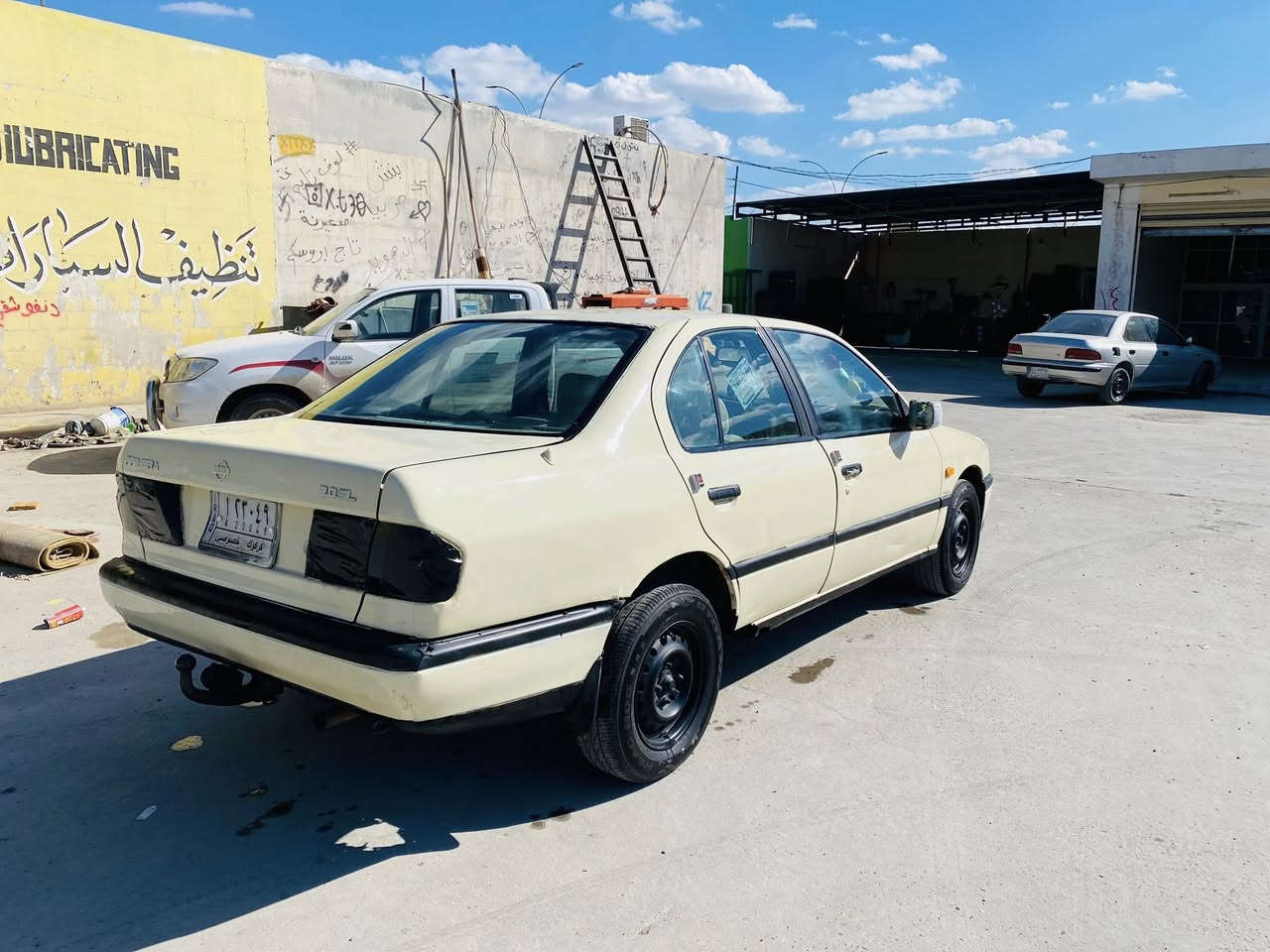 السلام عليكم اخوان نيسان سني برايميره موديل92 

كير ومحرك تمام صدرها جديد تايرات تخم تايرات جدد جواها 

كهربائياتها كلها شغاله سياره حلوه وكاعده مال بيت 

سياره شرط التحويل راعيها موجود بل دوز يحولك مباشر 

السعر(32) وبيها مجال  وشعندك مراوس دز للستفسار اكثر 

***********
