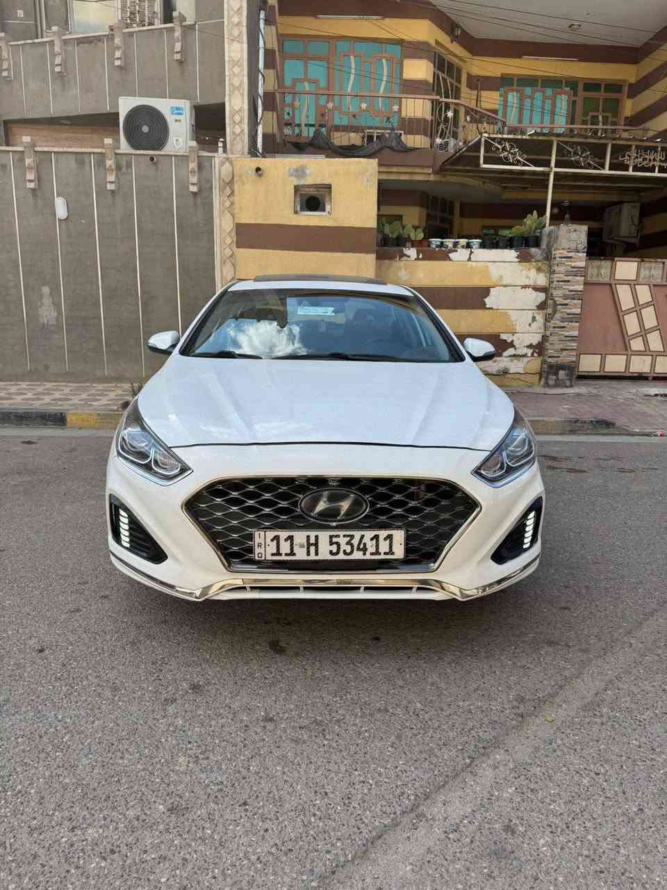 سلام عليكم
سوناتا مديل 2019 وارد امريكي حادث جاملغ أمامي بدون دواخل سياره جديده كير مكينه كفاله مواصفات فول 1على 1
كشنات جلد كهربأئيه 
فتحه 
بصمه 
لادار جانبي لادار امامي 
شاشه جبيره 
كامره 
تحكم ستيرن 
3 عدسات 
تبريد قطعتين
مكينه 2400
سياره جديده معنه الكلمه مكان السياره بغداد اتصل وبيك خير ودلل اخوان مكلف بلنشر ***********
