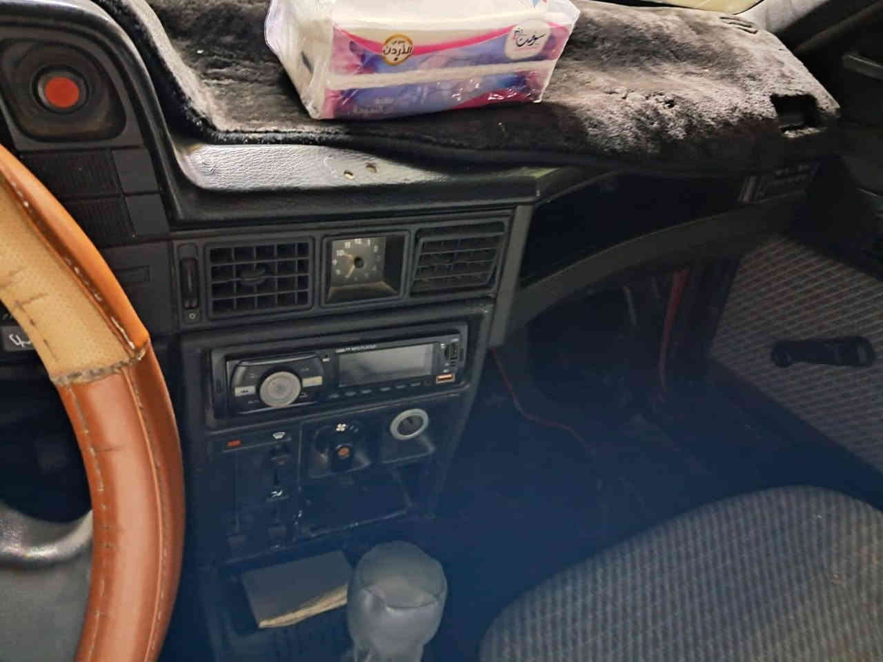 السلام عليكم/ اوبل كاديت ستيشن موديل 1990 محرك  1600 دوش كير ومحرك جديد كهربائيات كلها شغاله لون ماروني غرفتها خير من الله تخم تاير جديد سياره على وضع الشركه بدون صبغ شواصي وبجم كله نضيف سنويه 2030 ارقام جديده مكان السياره الرمادي الصوفيه 
السعر $24 ومجال بسيط
رقم الهاتف/‏ ‏‪0782 386 7677‬‏
