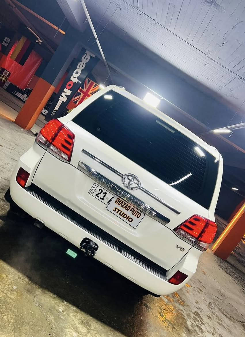 بۆفرۆشتن. 🎌⚜️للبیع ☑️

***********
***********
شتی لۆک ماشاالڵەء
جۆری سەیارە/توتێتا لانکلۆزەر

مۆدێل/2008
ڕۆشتو /203
ڕەنگ/سپی سەدەف
موسەفات/GX

ڕەقەم سلێمانی
ڕەقەمی تازە سەنەوی تازە بەسەر جوا
تەحویل خرامە بەشەرت

گێڕی نەکراوەتەوە مەکینەی بەشی پێشەوەی کراوەتەوە
‏V6
بێ بۆیاخ 
تاقم تایەی تازە پێشو دوای مەزبوت 
تەبریدو کارەبای بەشەرت

سەیارەکە کامل سێرفس کراوە 
دەعامی بۆ دەعامی بەشەرت
شوێن سلێمانی 

 سعر /في التعليق يتم الرد فورا على المسنجر ✍🏻

نرخ/ لە کۆمێنت بنوسە یەکسەر وەڵام دەدەیتەوە 📮

***********
***********
