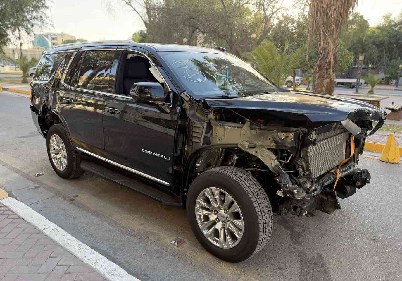 بسعر (430$)  2025 GMC YUKON DENALI
يوكن دينالي بترة 2025 الشكل الجديد فول 1/1 اعلى فئة باليوكن / بانوراما / شاشات خلفية بلاد / 5 كامرات / رادارات / اوتوبارك / نظام اليكسا / داتاشو امامي / سستم صوت بوس /

وصلت بغداد‼️تشتغل وتمشي سيارة خير من الله جديدة حيل
حادث كما موضح بالصور فقط … ✅ جاملغين وبنيد ‼️

الرادار الامامي والكاميرا موجودة مالتها / جاملغ امامي موجود بالصور منزلة / غاز التبريد مالتها البلادي مطاير 👍

تحتاج لايتات ودعامية امامية فقط ‼️واضحة بالصور …

ماشية 6 الف ميل فقط زيرو ‼️
ايرباكات دركة وبردة فقط ✅ 

داخلة بكتاب شهداء سكن بغداد معفي رقم مجاني ✅

سعر السيارة ‼️430$ ‼️430$ ‼️على وضعها ✅

مكاني الاعظمية للاستفسار اتصل ***********
