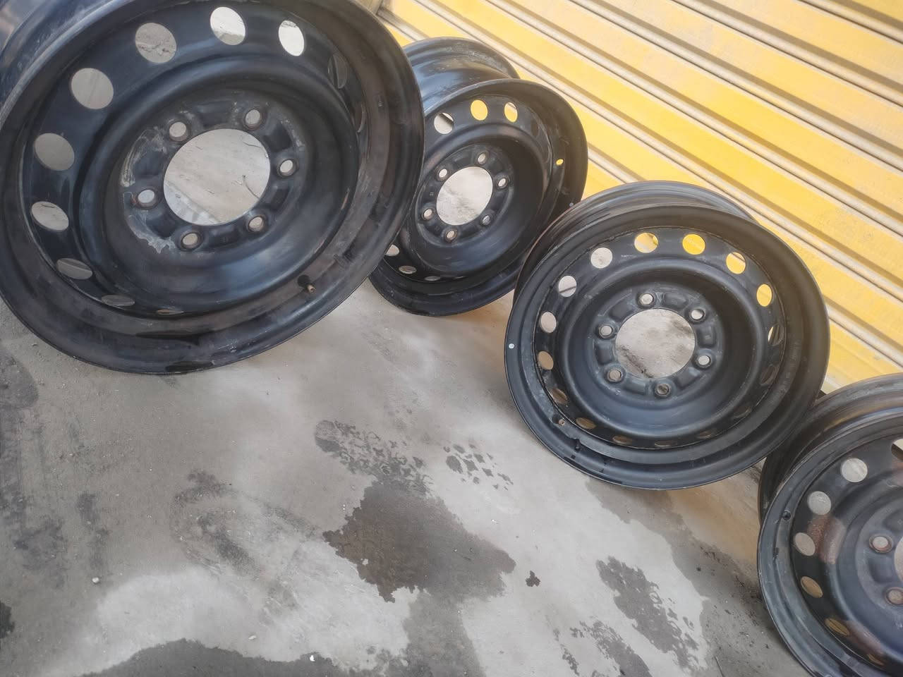 سلام عليكم لبيع ويل 15حاويه ياباني لا صبغ ولا ضربه
شرط حاويه صبغ شركه اصلي ثقيل يرهم نيسان عالي
ونيسان ناصي جنبي ياباني جنبي صيني شيري كله يرهم
. مكاني بابل قضاء المحاويل مقابيل كراج المحاويل ... السعر125 وبيهن مجال ***********
