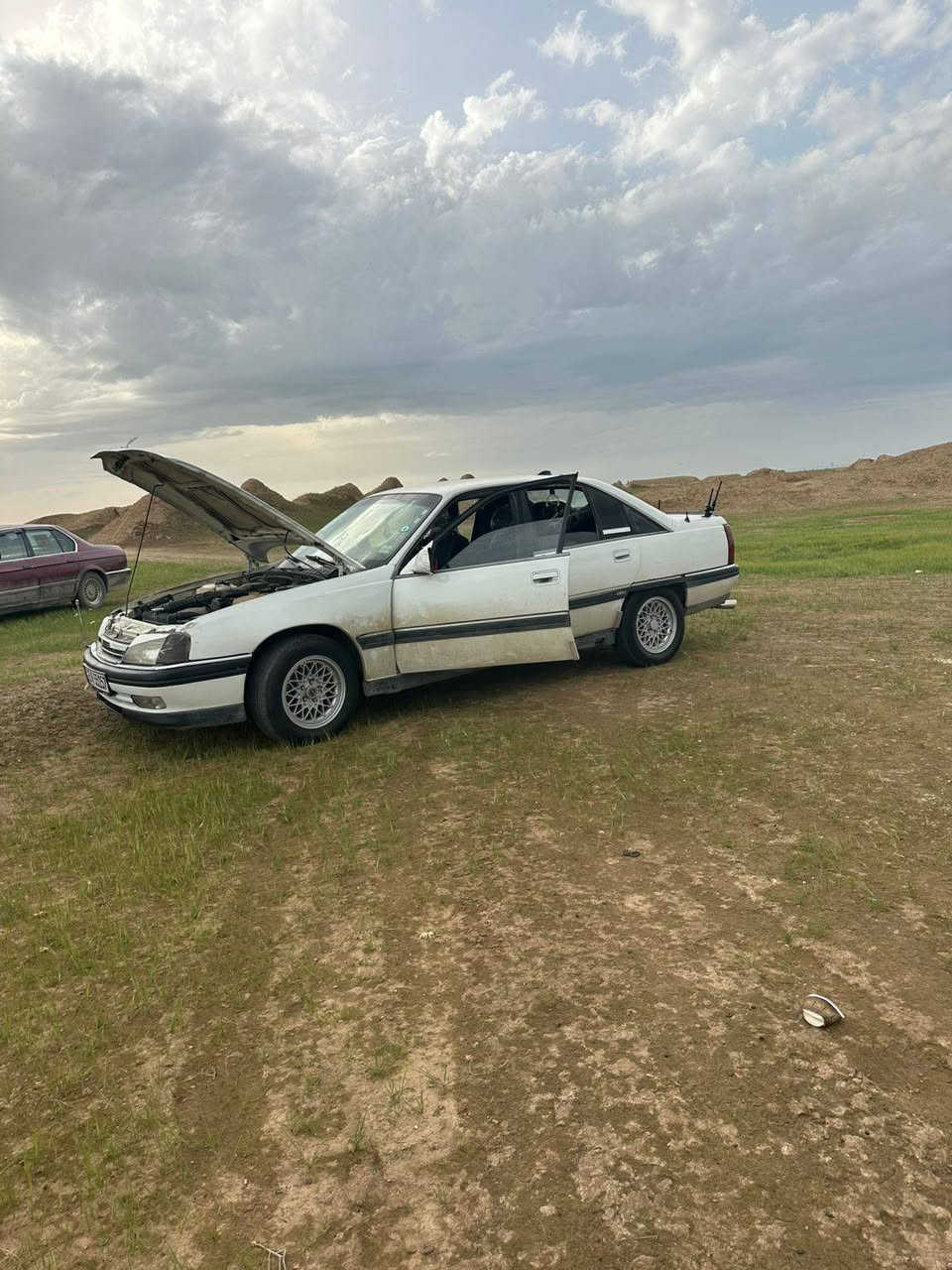 اوبل اوميكا مكفوله كلها ع بلاد بدون صبغ رقم دولي بأسمي شرط التحويل والغرامات هزه جديده بيها كابون بانزين مكينه 2000 بلادي كلشي بيها شغال أصغر كلوب بيها شغال
السعر 35 وبيها مجال ***********
