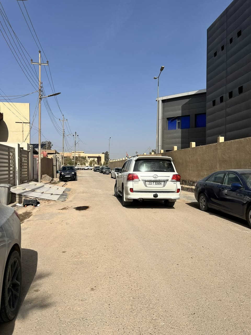 السلام عليكم… قطعه ارض للبيع في المقدادية حي القدس  المساحه ٢٥٠ متر الوجه ١٠ متر والنزال ٢٥ متر ..موقع مميز جدا اول فرع مقابيل مجمع الأسنان التخصصي مجاور بيت العميد بشار العجيلي. طبعا المنطقه خدمات فول  … للطلب والاستفسار يرجى مراسلتنا على الخاص او الأتصال على الرقم *********** واتساب او زيارة مكتبنا في حي فلسطين شارع دبي مجاور مطعم انكيدو مع تحياتي للجميع
