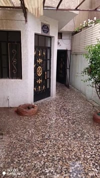 بيت للبيع مساحه 100متر طابقين بي ثلاثه غرف نوم مطبخ استقبال خدمات سطح ...