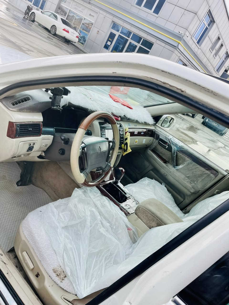 مەلیکە بڕاوە 2002
دوو دوگمە مەکینە VVT
ئاڵتونی بازاڕ
چوار کوشن کارەبا
سوکان کارەبا
ئاوینە کارەبا
تەبرید سارد و گەرم بەستراوە و بێ عەیب
چوار تایەی تازەی لە ژێرە
ڕۆن و پاتری و فلتەری لۆک
تەجی و سەماعە و کارەبای هەموو مەزبوت
گیڕ ومەکینە و جادە گرتن ە سوکانی ڕەقەم یەک

ئەو شوختەی لای سەکنی هەیە ڕەسمیم داناوە
تخوا مشتەری نیت سەرمان مەیەشینە

سعری ۳٤ گڵا
شوین سلێمانی
***********
